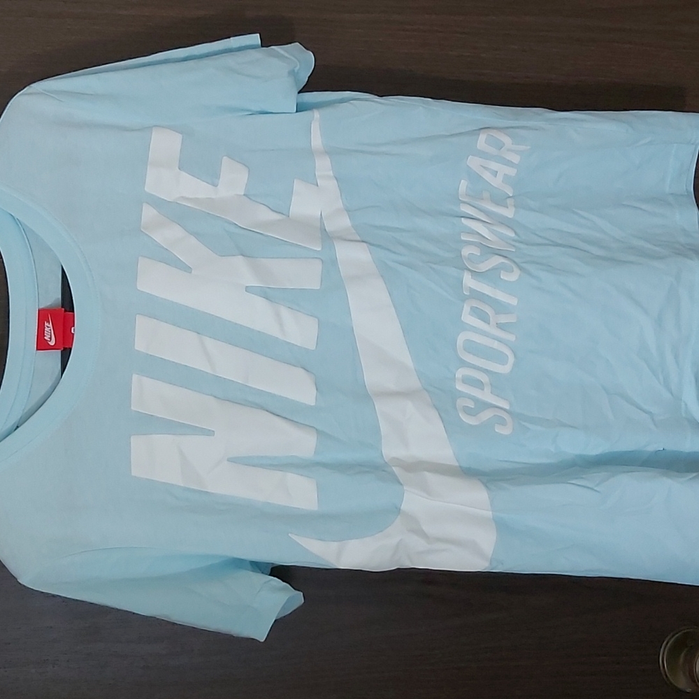 Nike tshirt